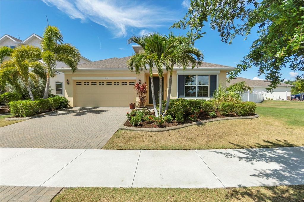 Photo of 5344 Wishing Arch Drive, Apollo Beach, FL 33572 (MLS # A4693287)