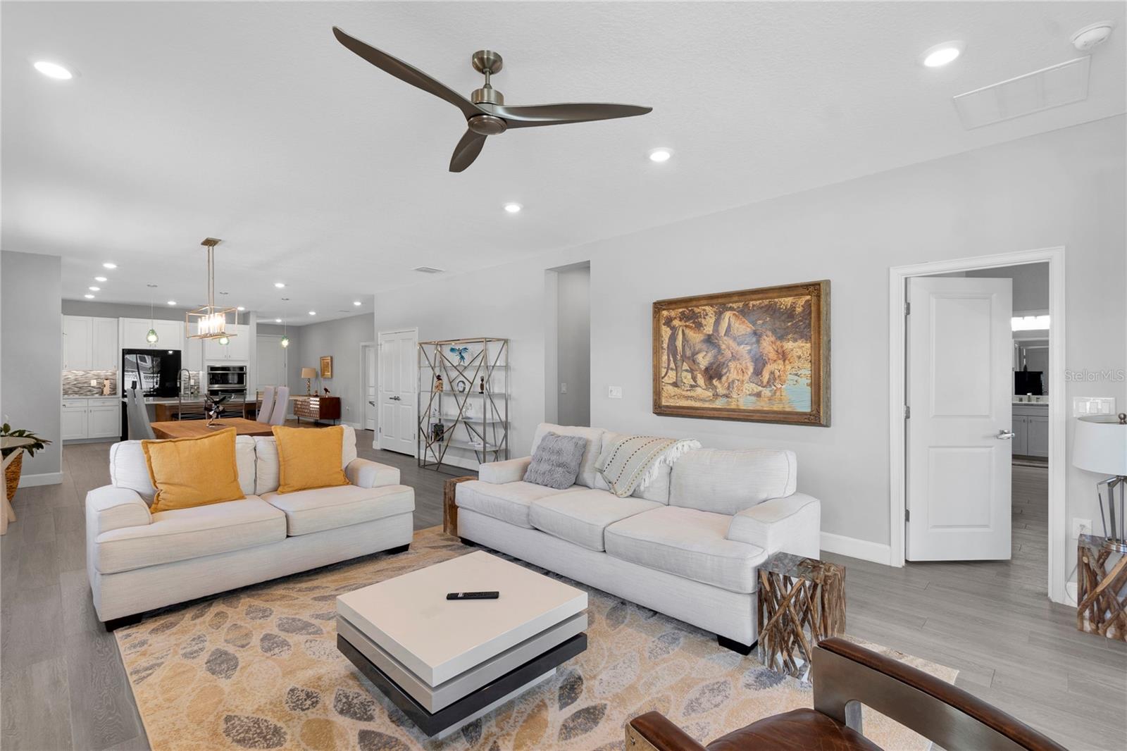 MIRABAY PRCL 8 - Residential