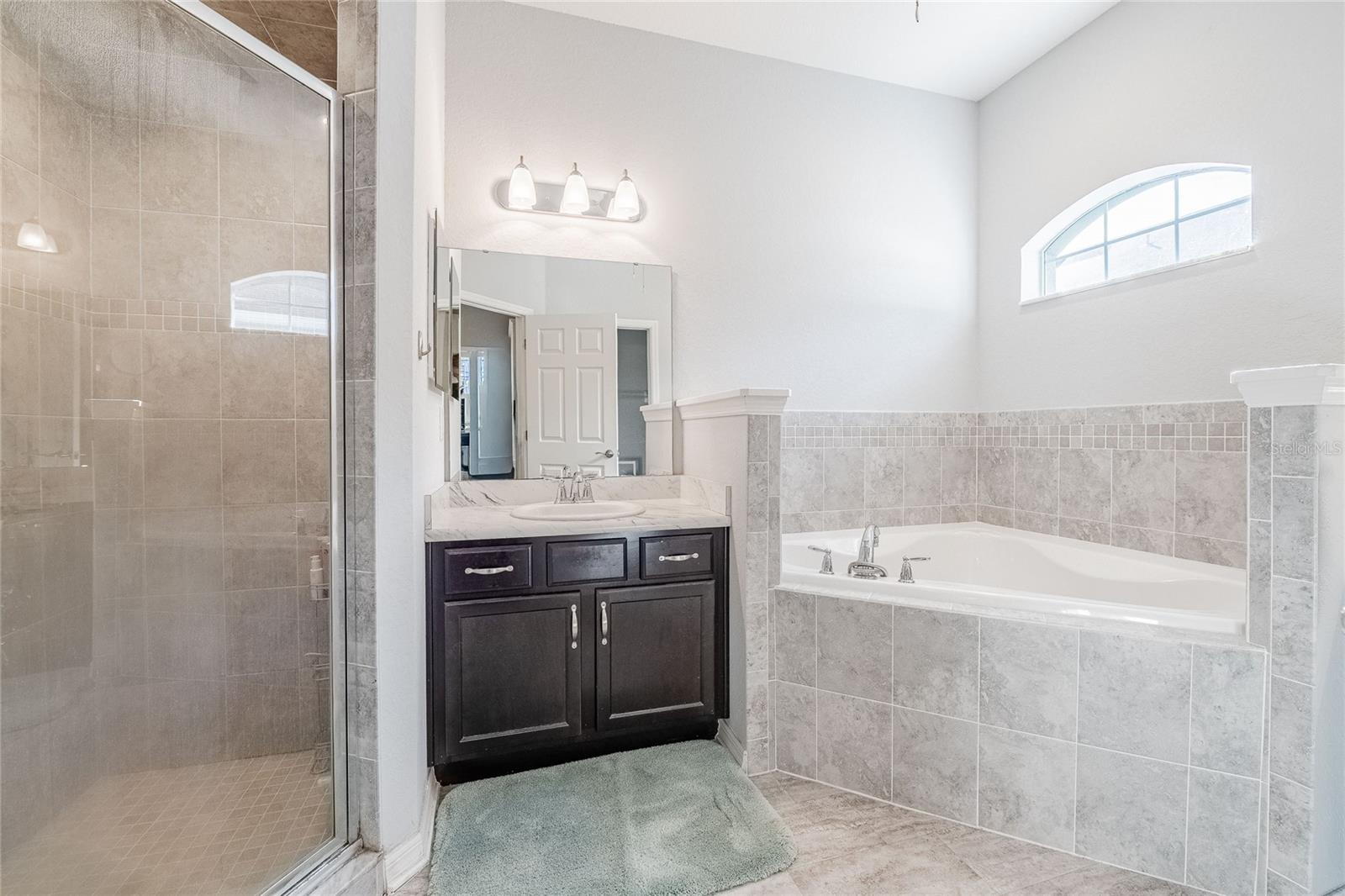 DONOVAN TRACE - Residential