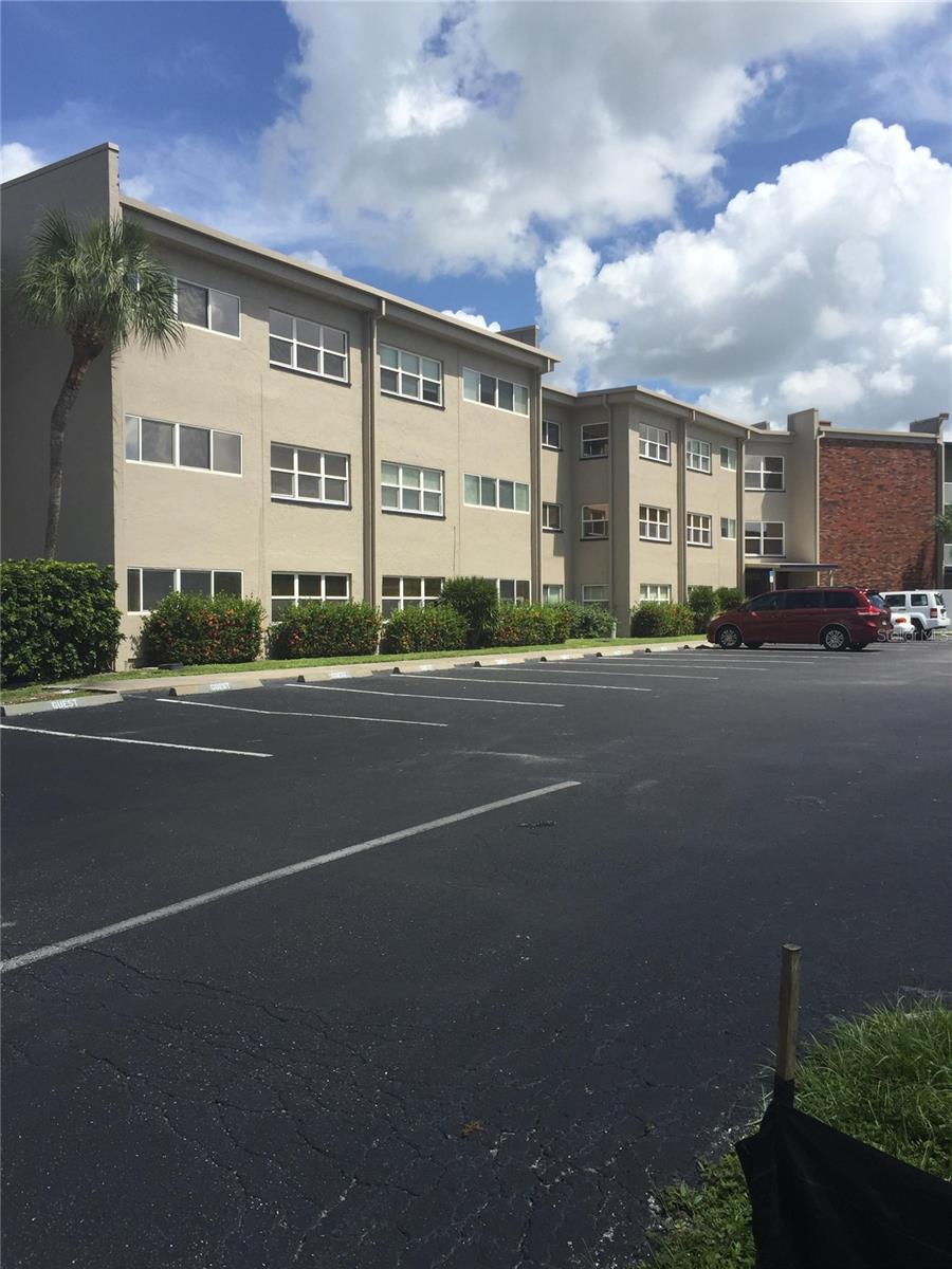 PLAZA VIEW PH 02 - Residential