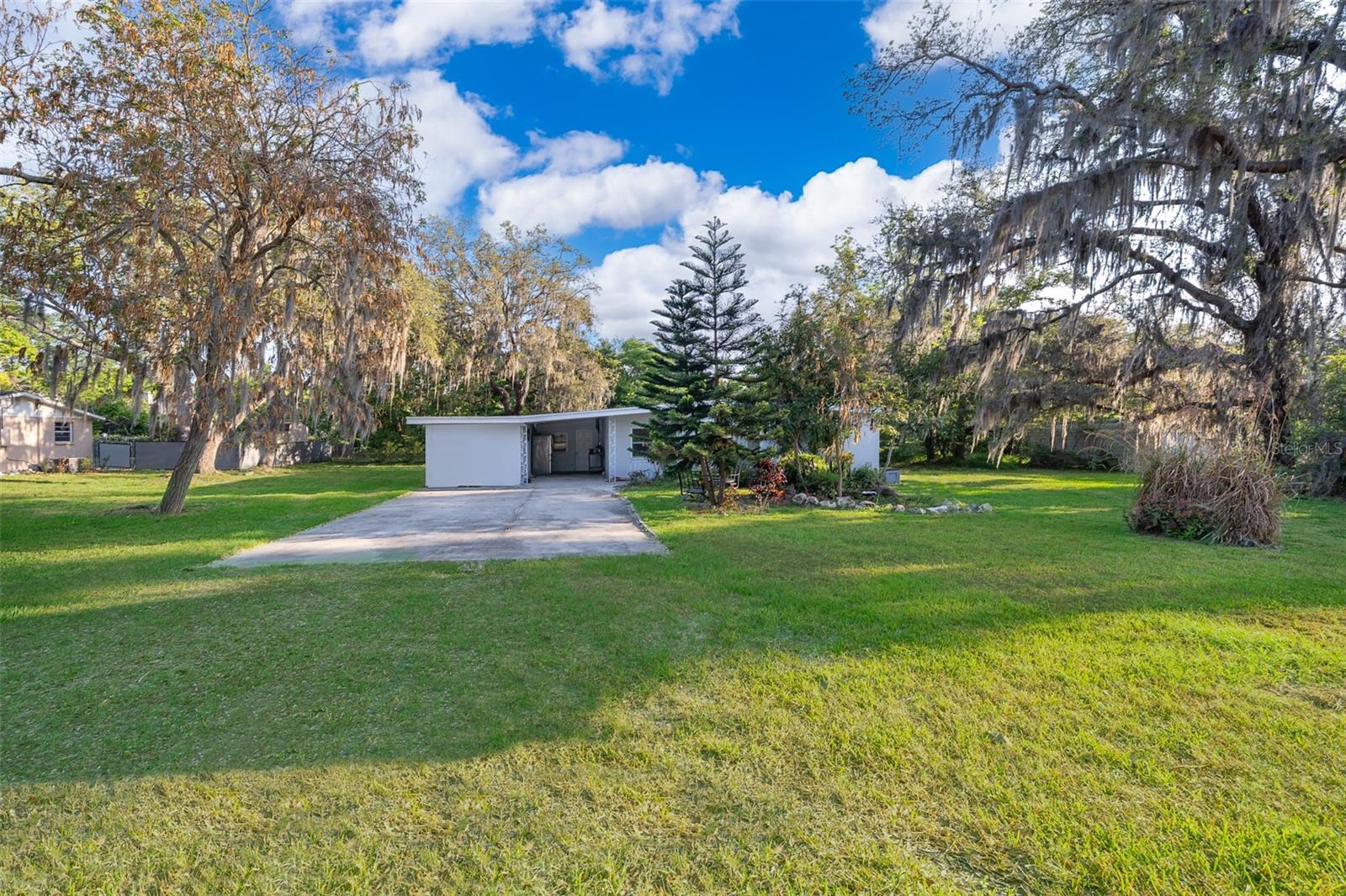 321 E GULLEY AVENUE