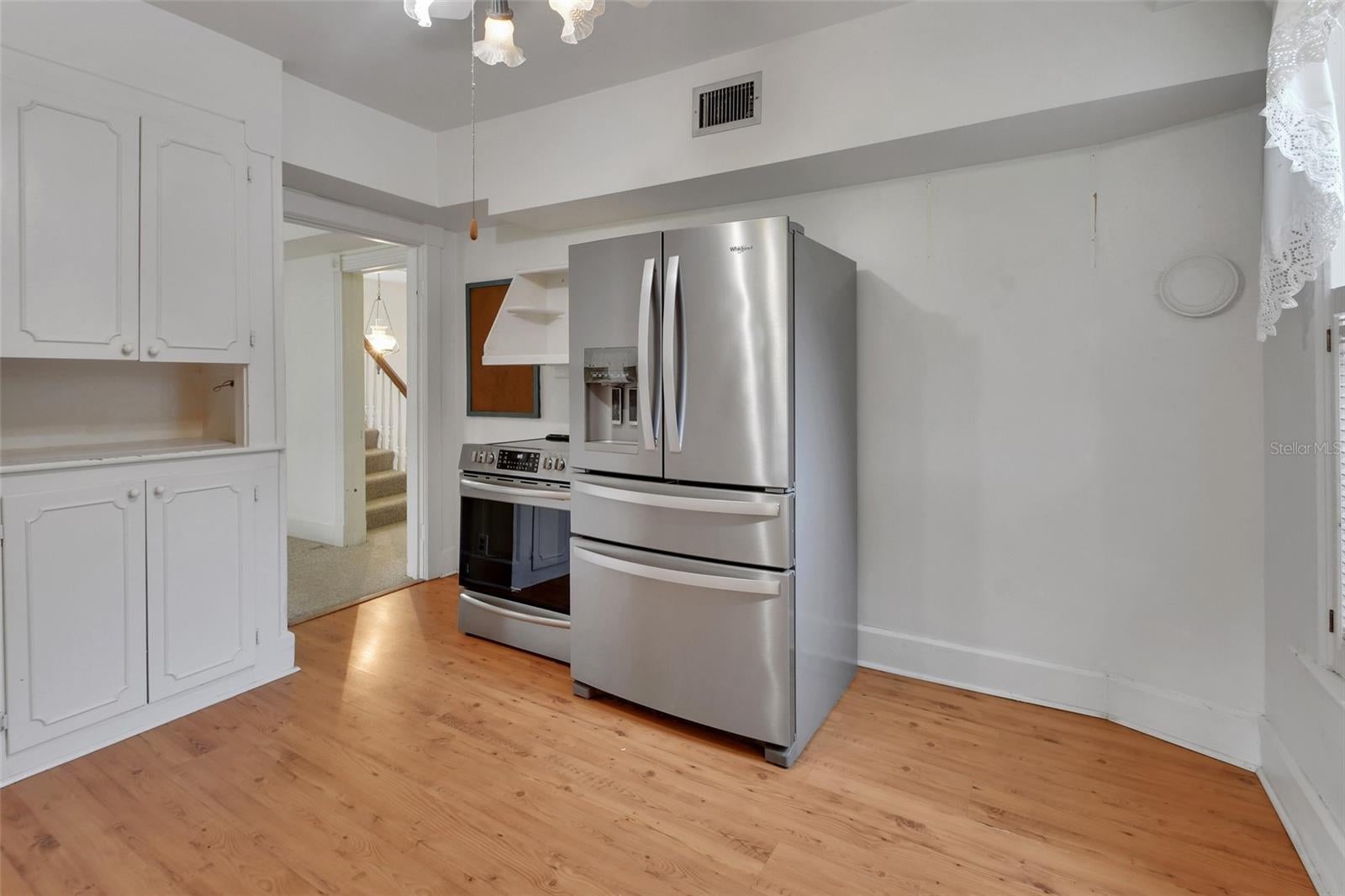 900 E KICKLIGHTER (5 +- ACRES) ROAD