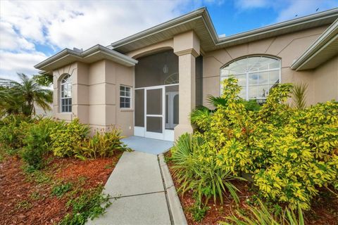 A home in PORT CHARLOTTE