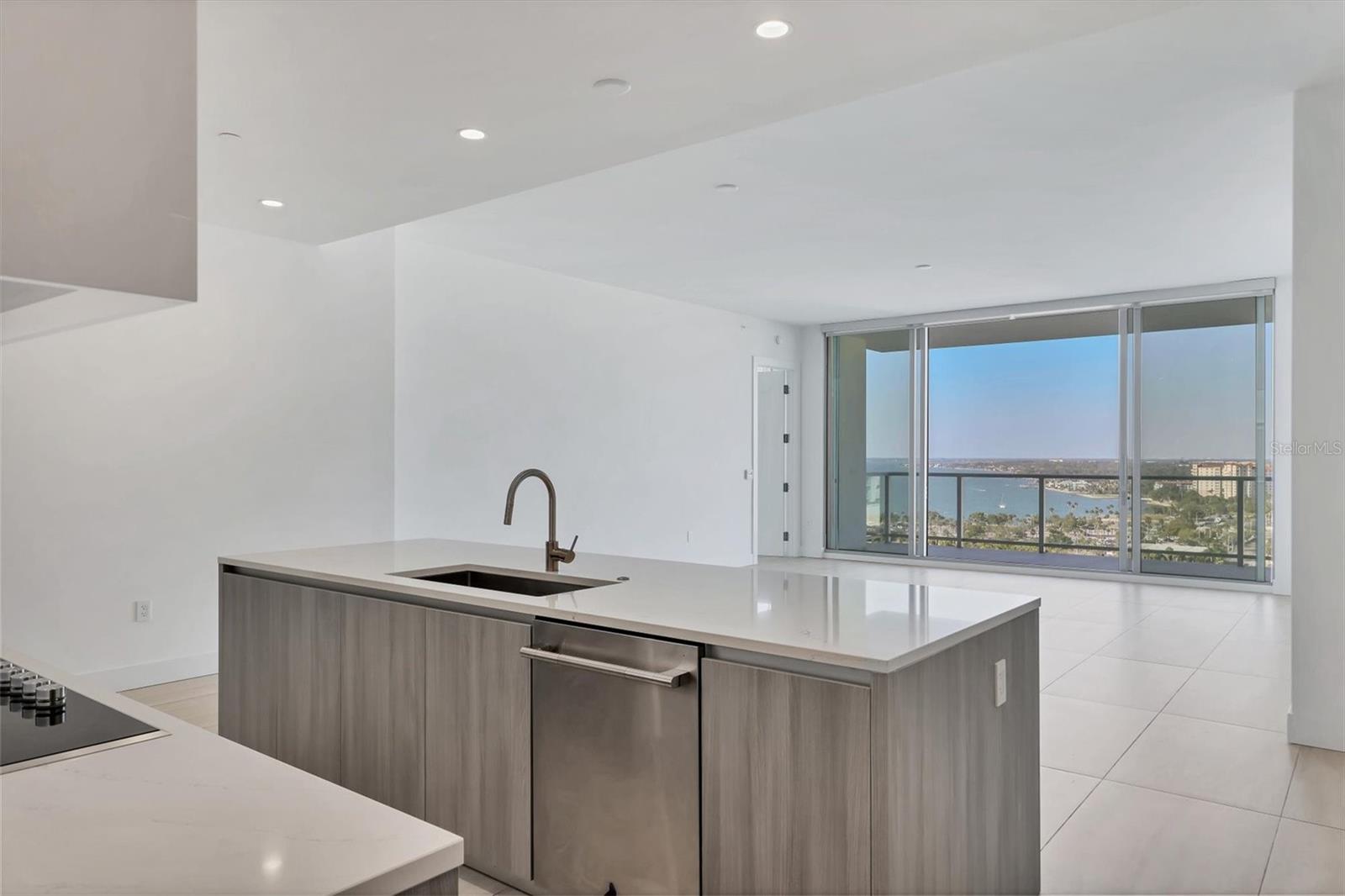 BAYSO SARASOTA CONDO - Residential Lease