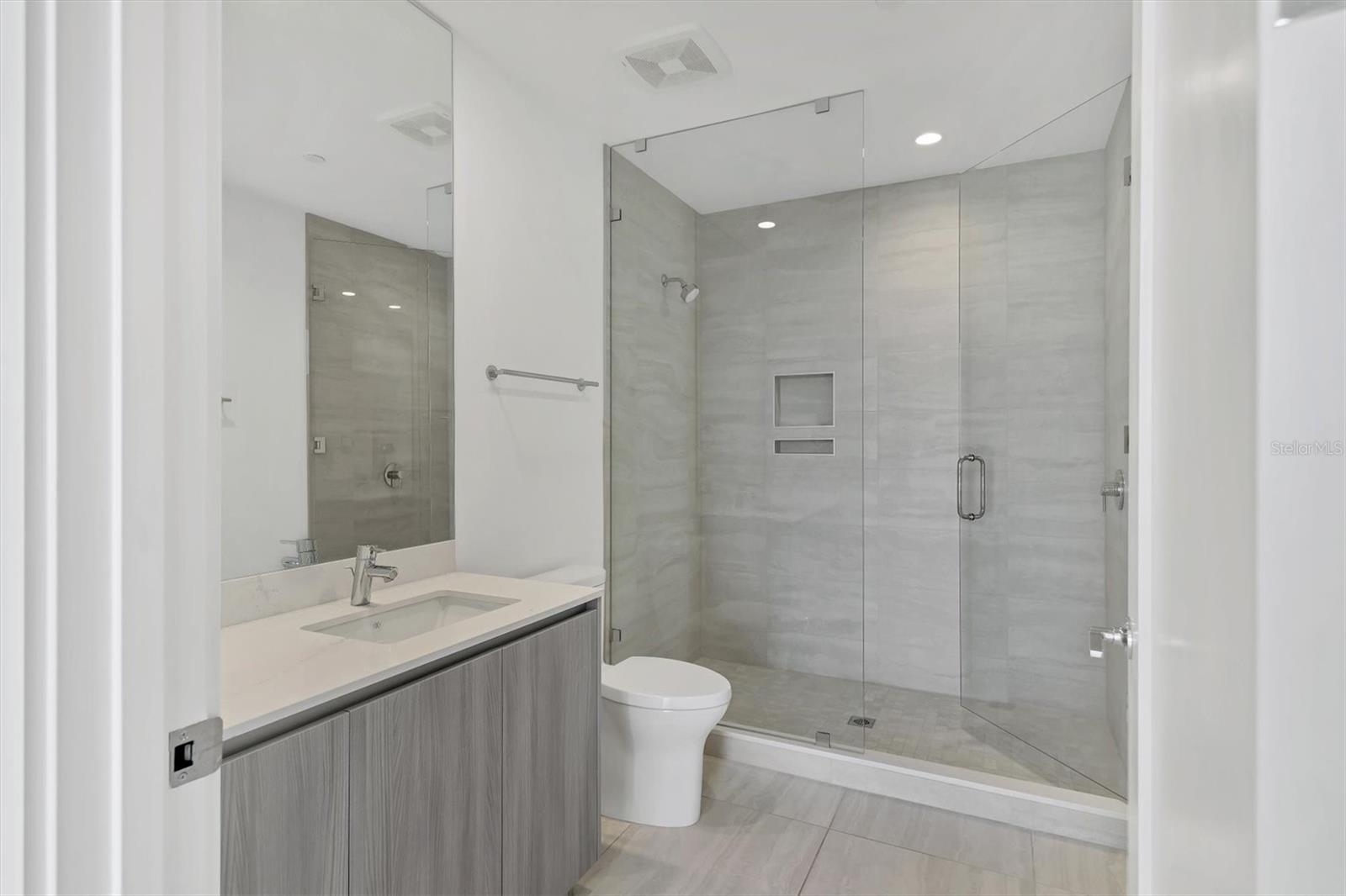 BAYSO SARASOTA CONDO - Residential Lease