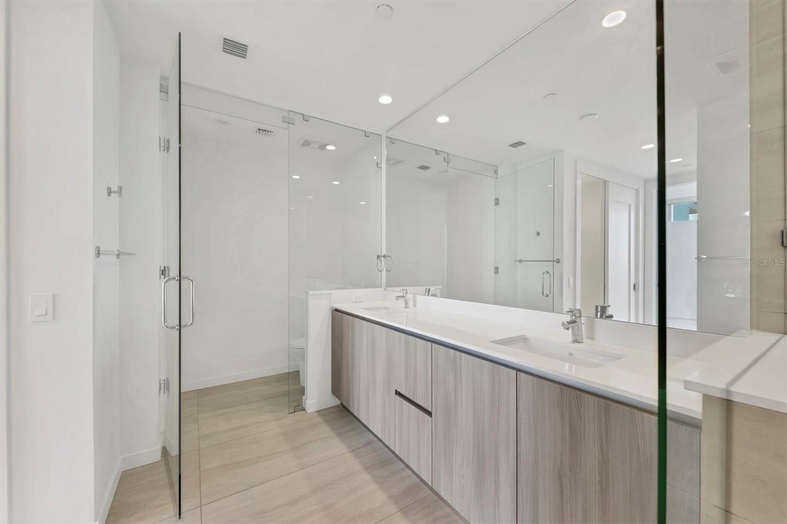 BAYSO SARASOTA CONDO - Residential Lease