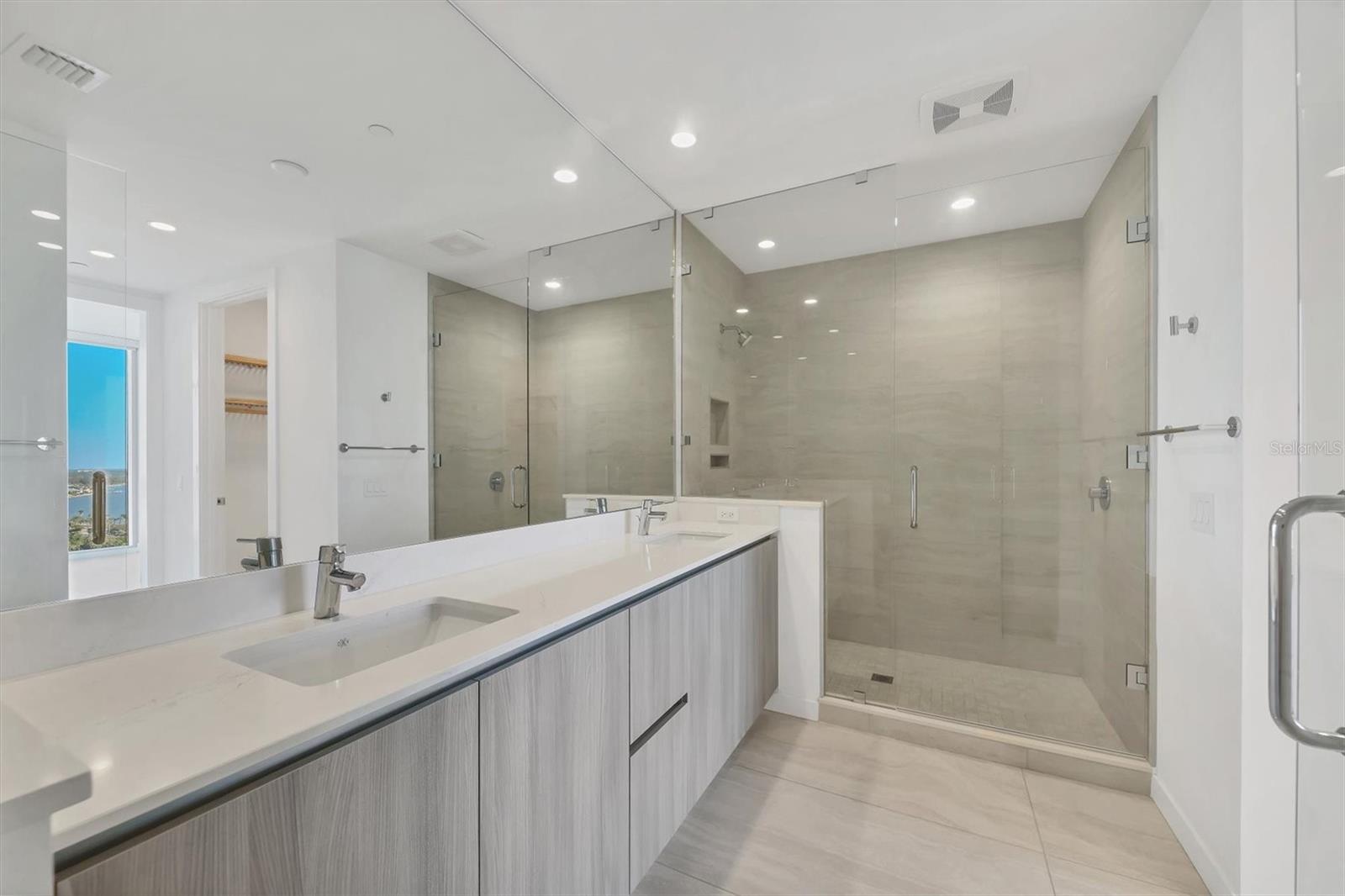 BAYSO SARASOTA CONDO - Residential Lease