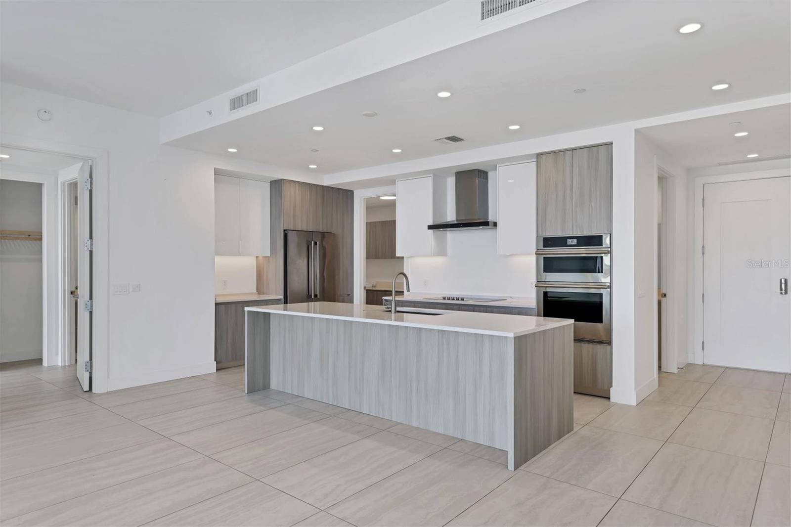 BAYSO SARASOTA CONDO - Residential Lease