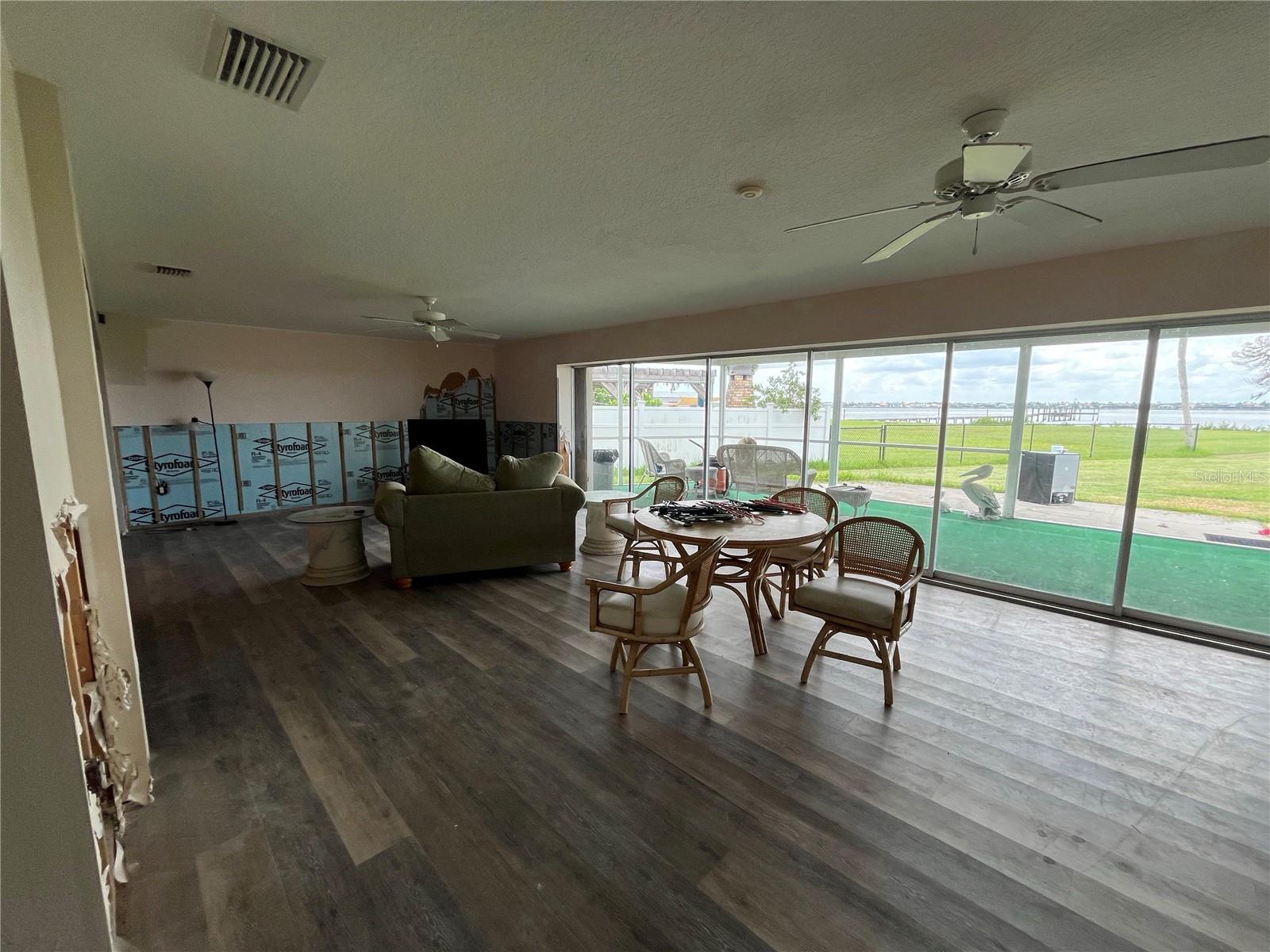 MANALEE - Residential