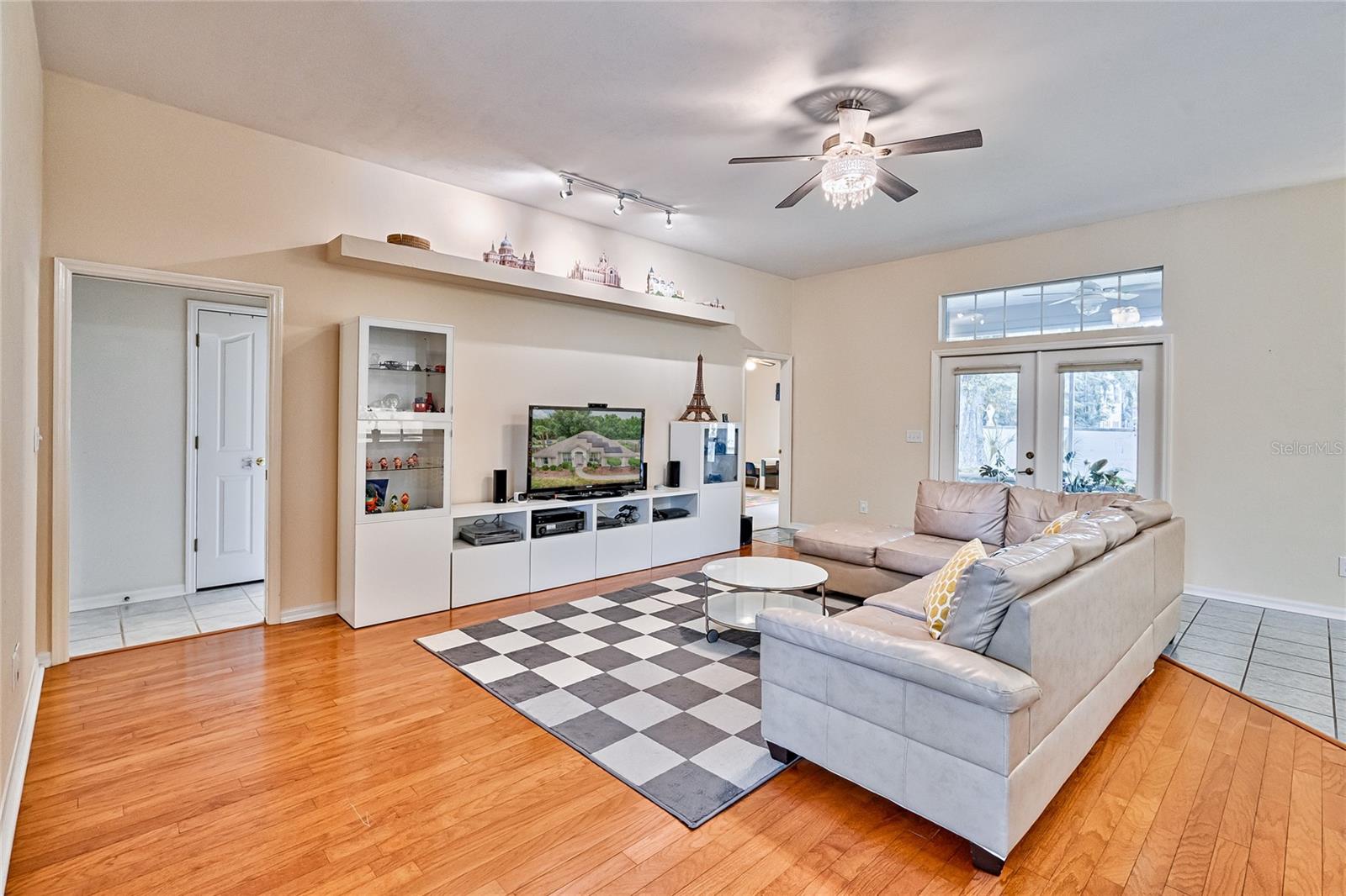 STERLING PLACE - Residential