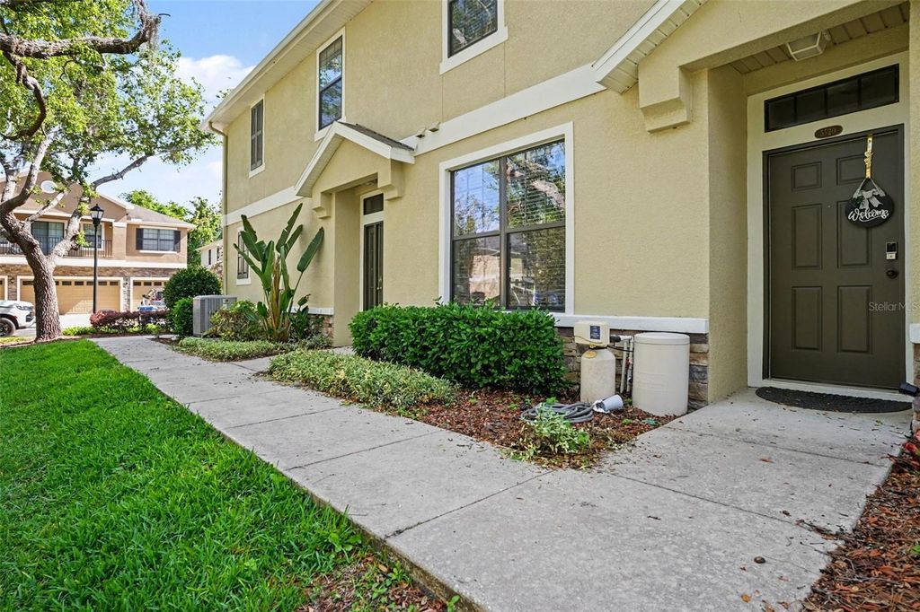 Photo of 5520 Kinglethill Drive, Lithia, FL 33547 (MLS # TB8496731)