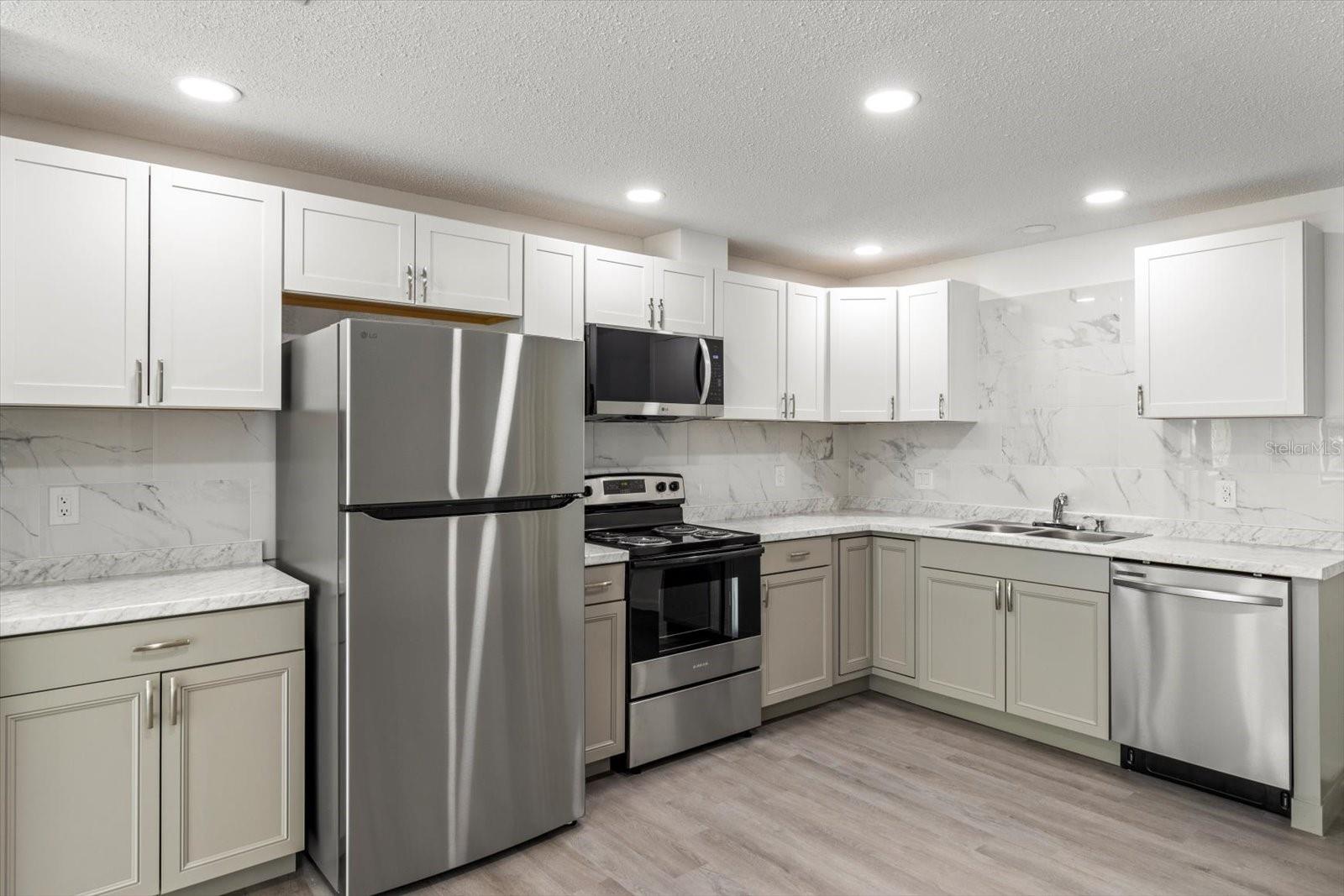 INVERNESS HIGHLANDS WEST ADD 01 - Residential