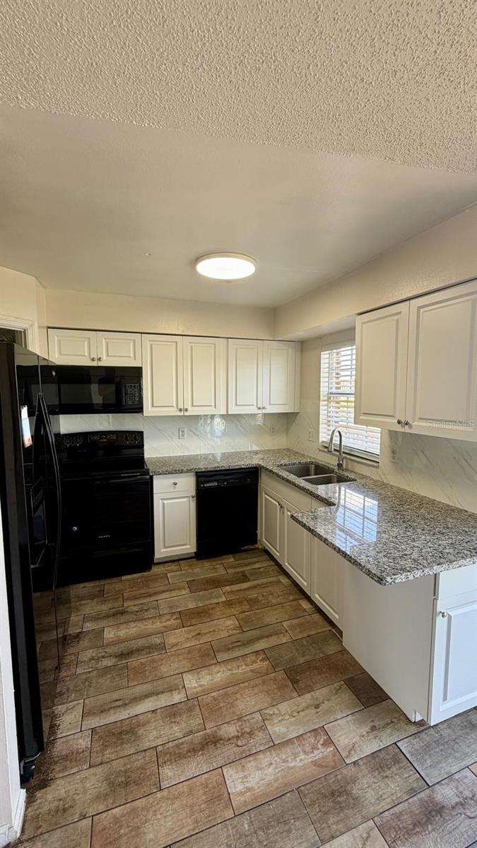 LAKE BENTLEY SHORES CONDO PH 01 - Residential Lease