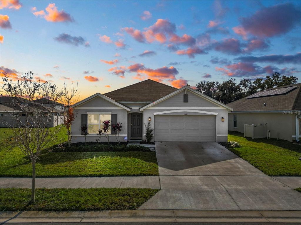 Photo of 3707 Capri Coast Drive, Plant City, FL 33565 (MLS # L4958372)