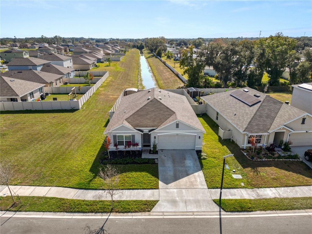 Photo of 3707 Capri Coast Drive, Plant City, FL 33565 (MLS # L4958372)