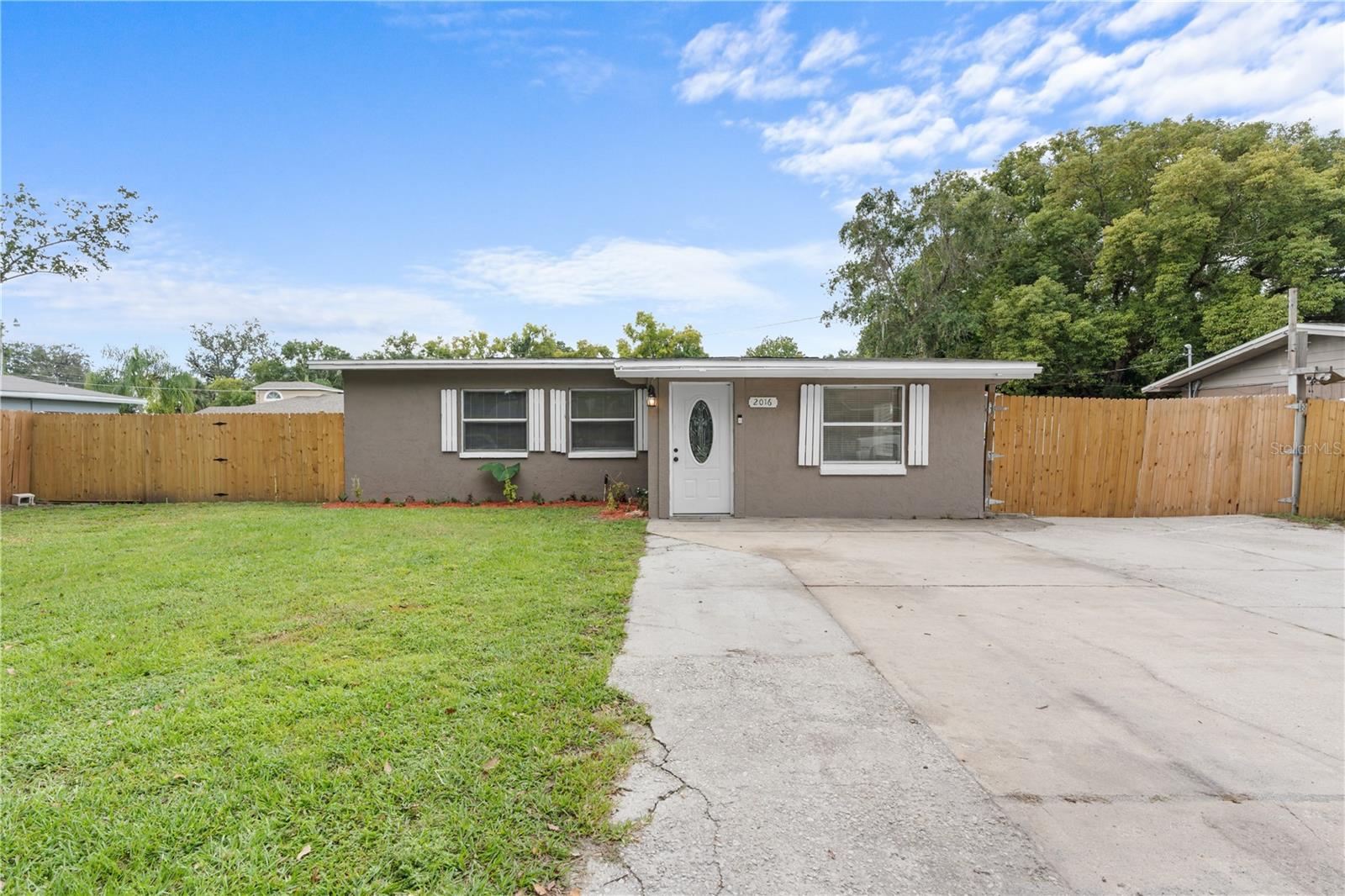 Welcome to 2016 Sunny St, Kissimmee, FL 34741! This charming 3-bedroom, 1-bathroom home offers comfort, convenience, and recent upgrades that make it move-in ready. Step inside to a light-filled living space with a practical layout that’s perfect for both everyday living and entertaining.
Enjoy peace of mind with a newly installed central air conditioning system, ensuring comfort year-round. The home features spacious bedrooms, a functional kitchen, and plenty of potential to make it your own. Outside, the property offers a generous yard—ideal for gatherings, gardening, or relaxing in the Florida sunshine.
Located in the heart of Kissimmee, this home is just minutes from shopping, dining, schools, major highways, and Central Florida’s world-class attractions. Whether you’re a first-time buyer, downsizing, or looking for an investment opportunity, this property delivers great value and convenience.
Don’t miss out and schedule your private showing today!
