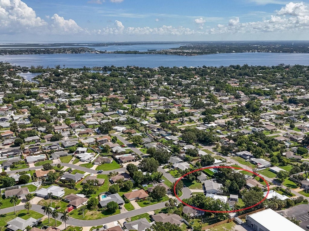 Photo of 315 57th Street Court W, Bradenton, FL 34209 (MLS # A4701916)