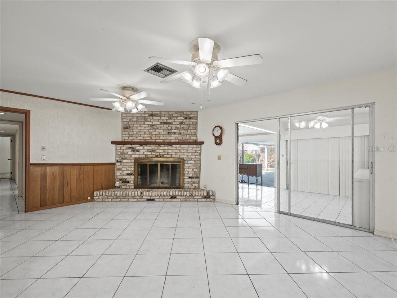 CARROLLWOOD SUB UNIT N - Residential