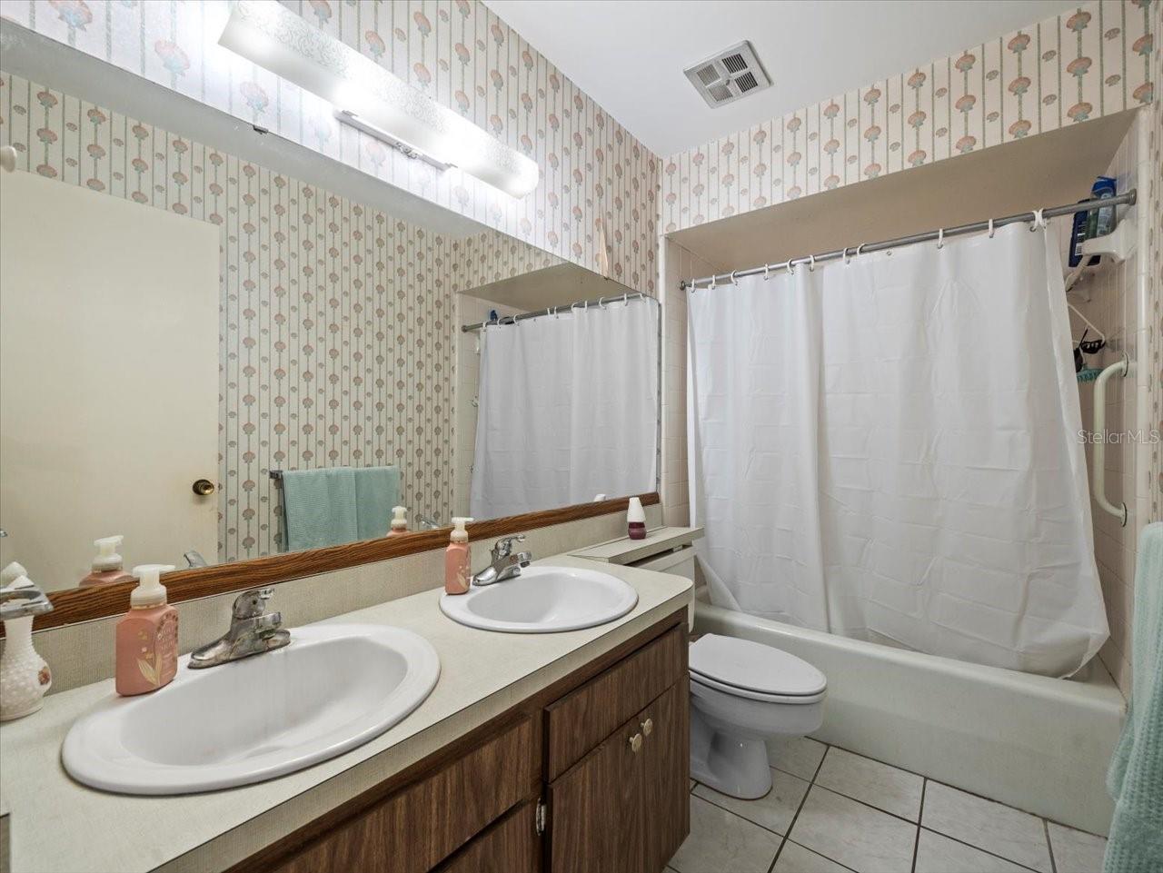 CARROLLWOOD SUB UNIT N - Residential
