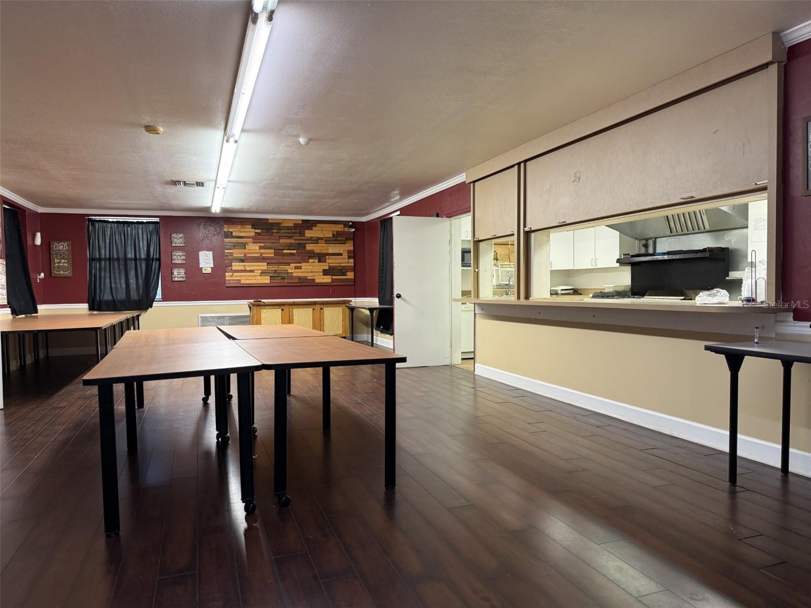 ACREAGE & UNREC - Commercial Sale