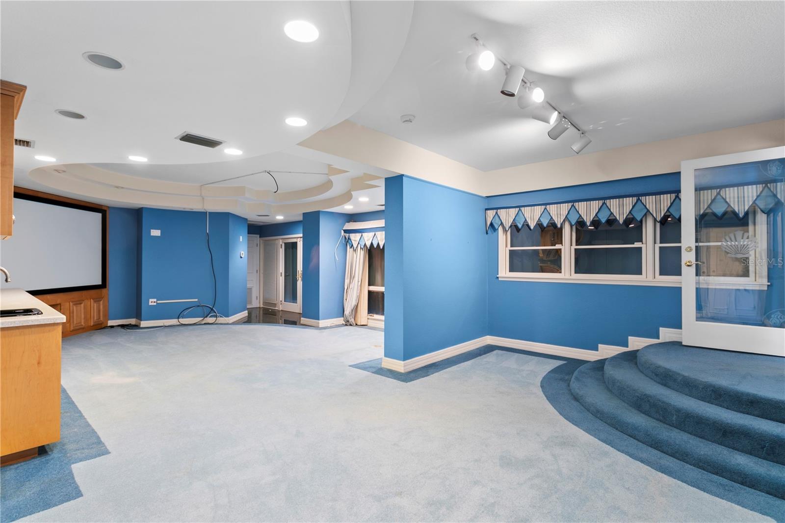 MANGROVE POINTE SUB - Residential