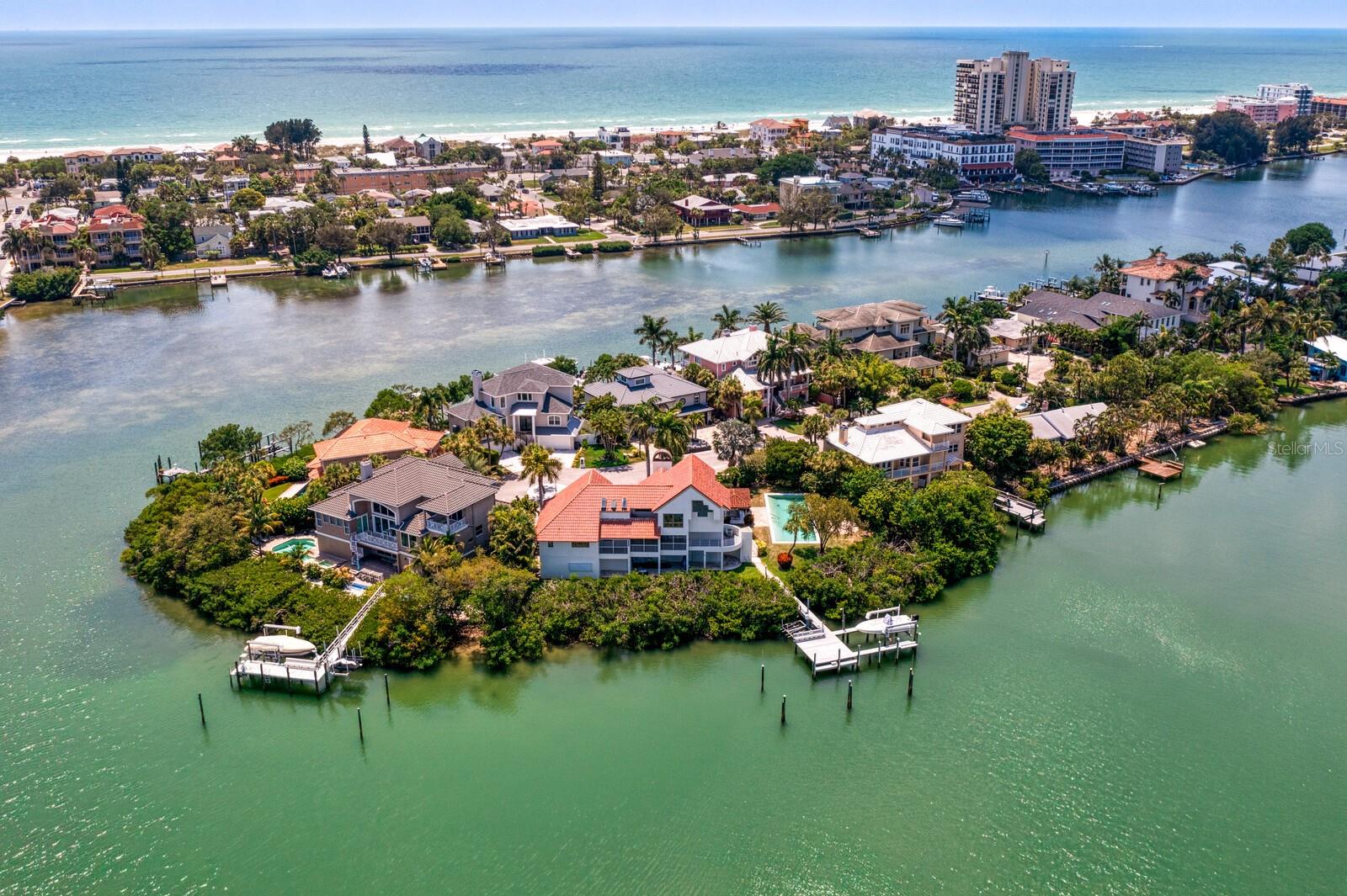 MANGROVE POINTE SUB - Residential