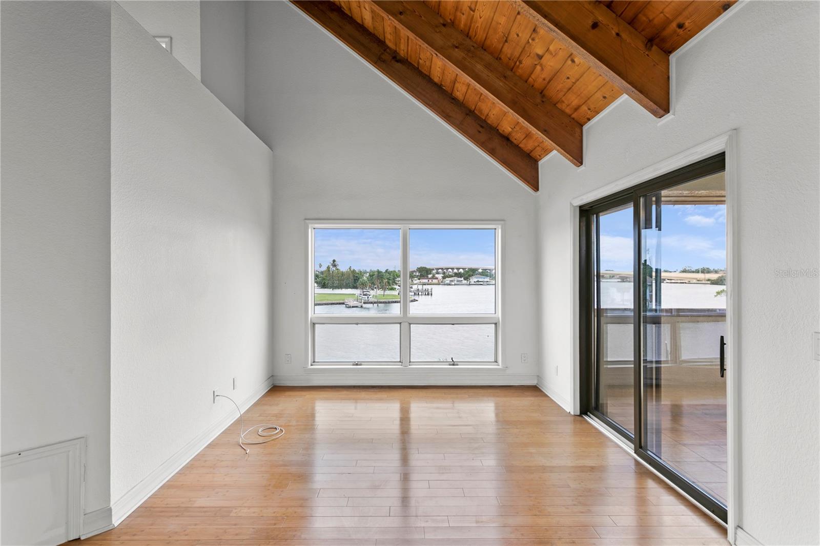 MANGROVE POINTE SUB - Residential