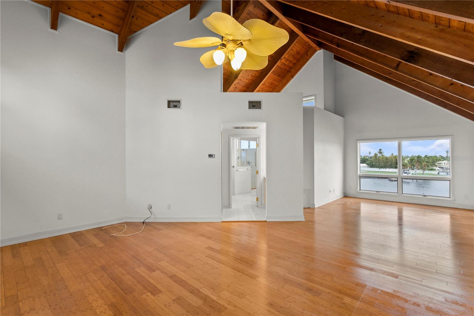 MANGROVE POINTE SUB - Residential