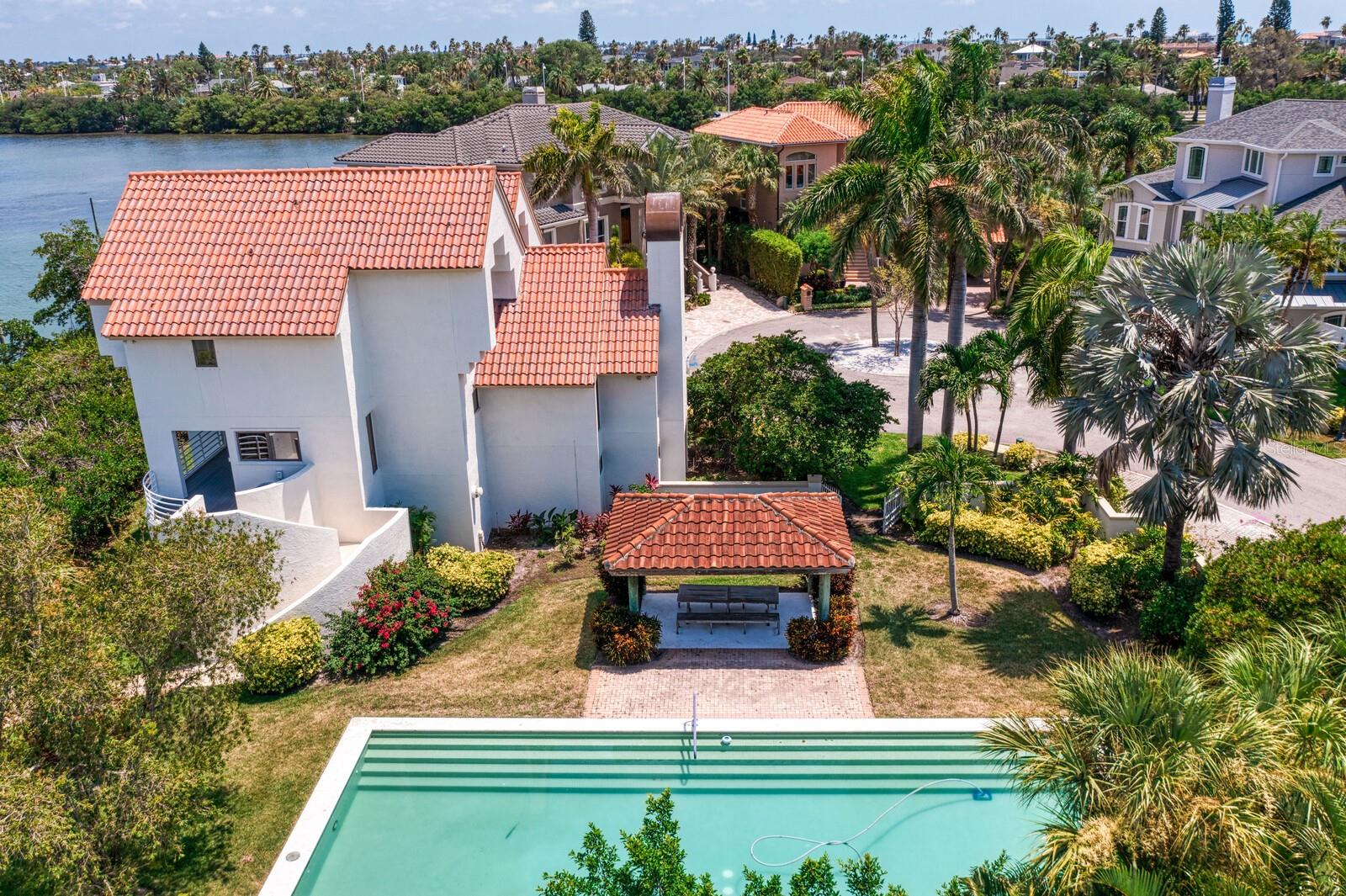 MANGROVE POINTE SUB - Residential