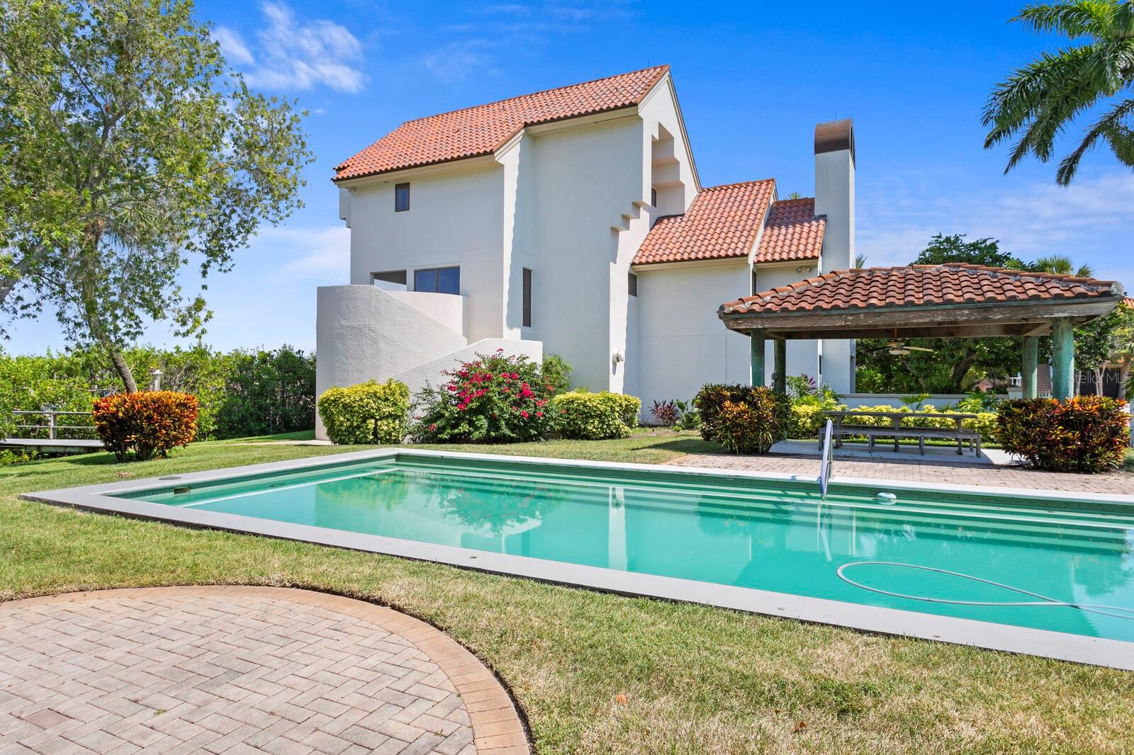 MANGROVE POINTE SUB - Residential