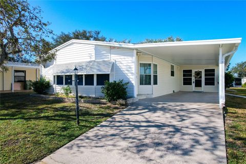 A home in WINTER HAVEN