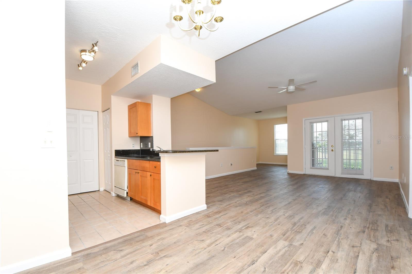 CAPRI/HUNTERS CRK CONDO - Residential Lease