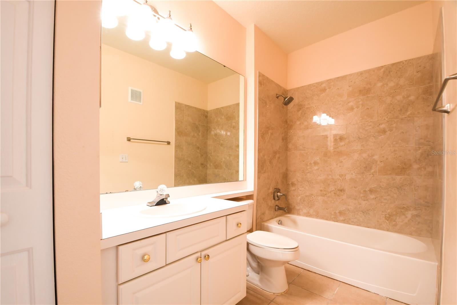 CAPRI/HUNTERS CRK CONDO - Residential Lease