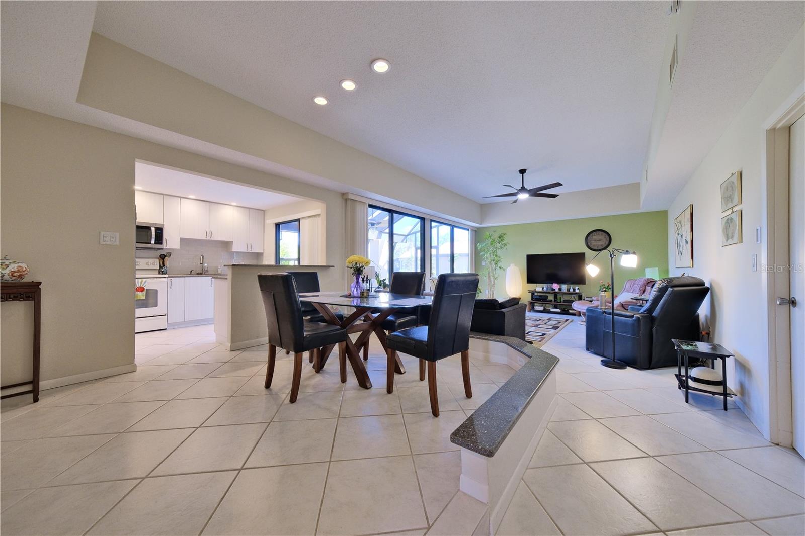 SPRINGLAKE - Residential