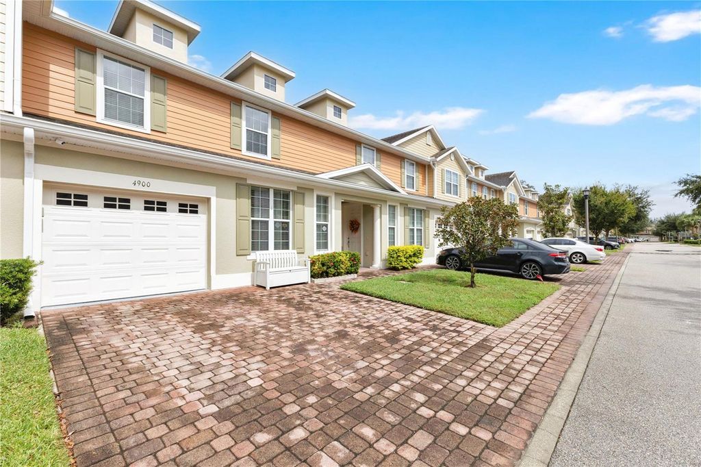 Photo of 4900 Poolside Drive, Saint Cloud, FL 34769 (MLS # S5136120)