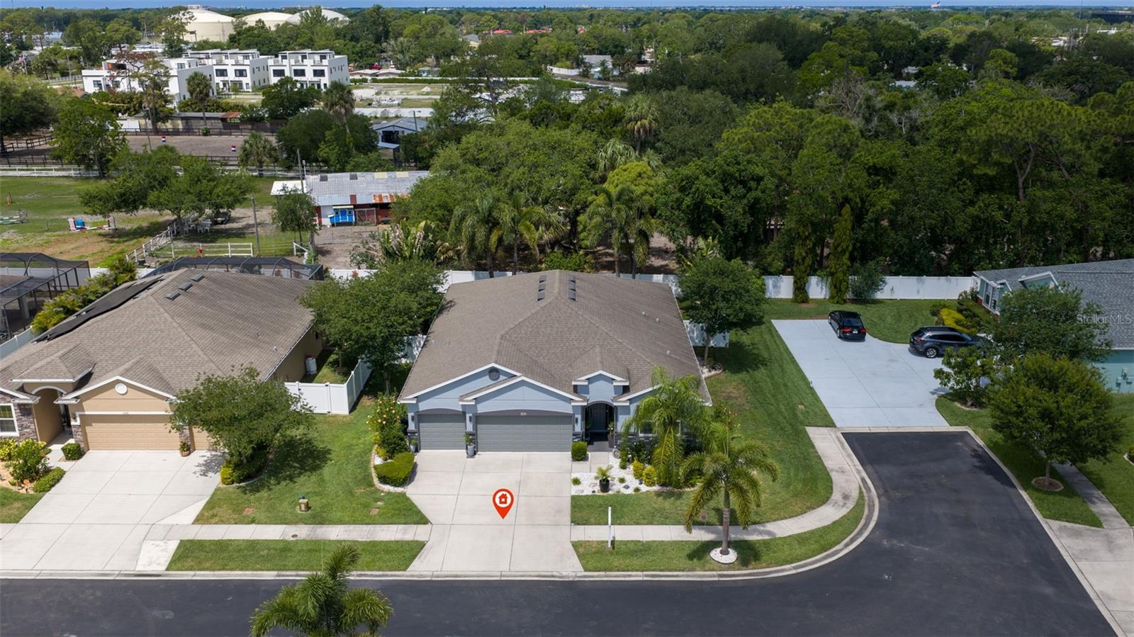 EAGLES RETREAT - Residential