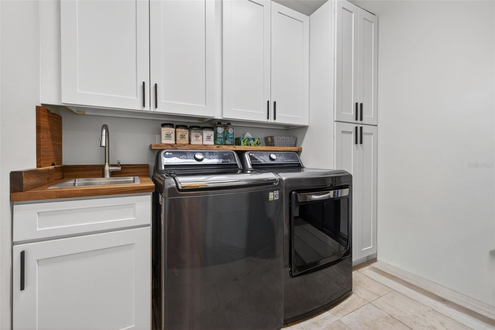 BEL MAR REV UNIT 9 REVI - Residential