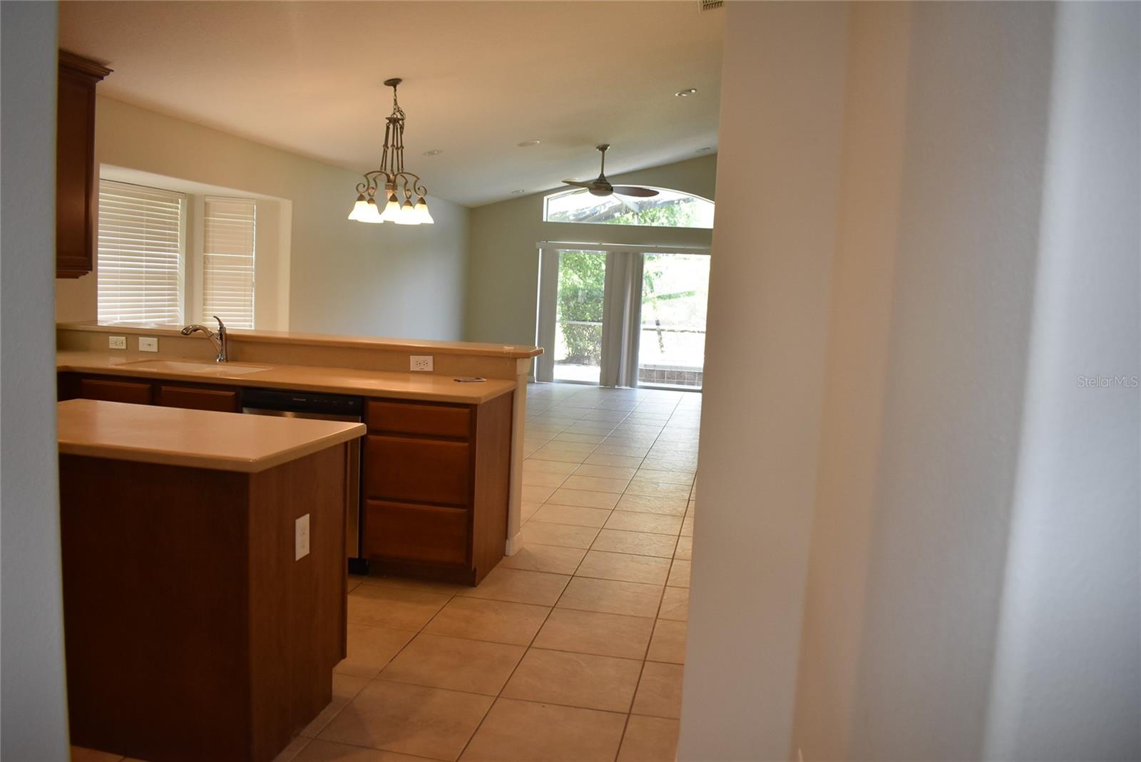 MOUNT DORA SUMMERBROOKE PH 01 - Residential Lease