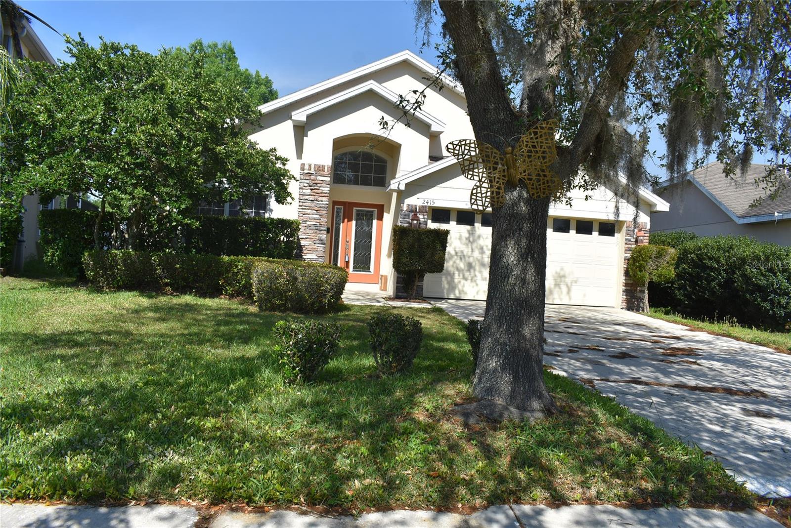 Builder’s Model, single family home, 3 bedrooms plus bonus room with French door open to master bedroom ideal for infant child an office, 2 bathrooms. The master bathroom has a jacuzzi & stand-up shower. Kitchen with island and stone counter tops. Stainless steel appliances and closet pantry. Great room open to kitchen with sliding door open to in-ground pool & spa all under screened enclosure overlooking beautiful scenery of Mount Dora’s Hills and outdoors. The House is situated in the Summerbrooke Community with Community Pool , Club & fitness center, and Dog Park. The property is conveniently located off S.R. 46 , SR 441 and toll road 429. Minutes to Historic downtown Mount Dora shopping area, Lake Dora, Restaurants and much more