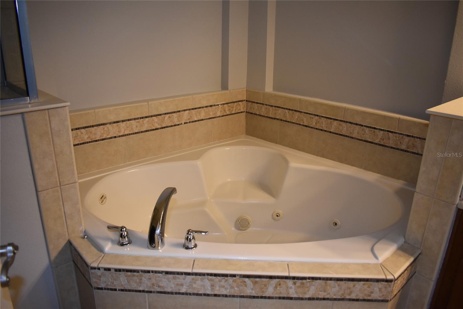 MOUNT DORA SUMMERBROOKE PH 01 - Residential Lease