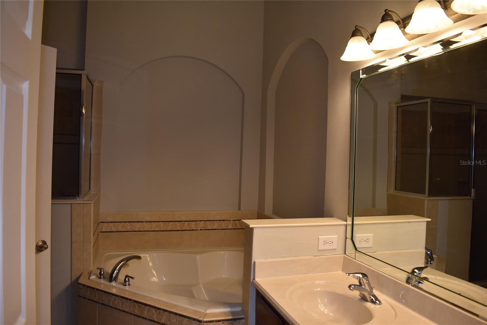MOUNT DORA SUMMERBROOKE PH 01 - Residential Lease