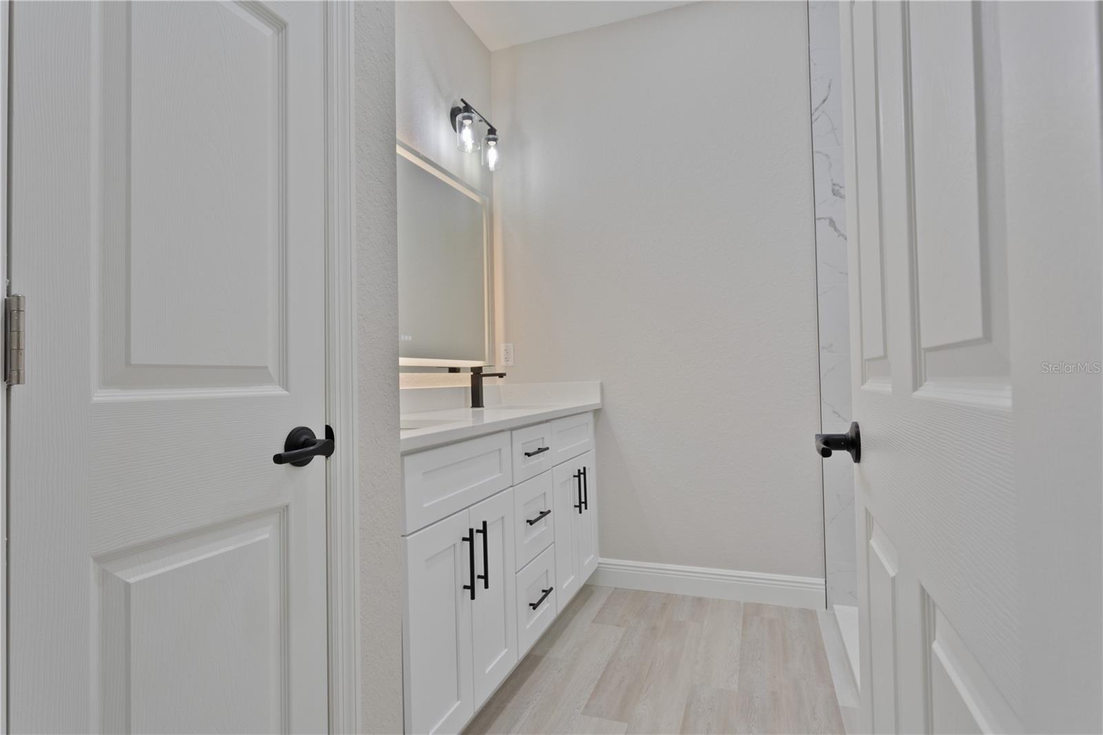 SILVER SPGS SHORES UN 18 - Residential