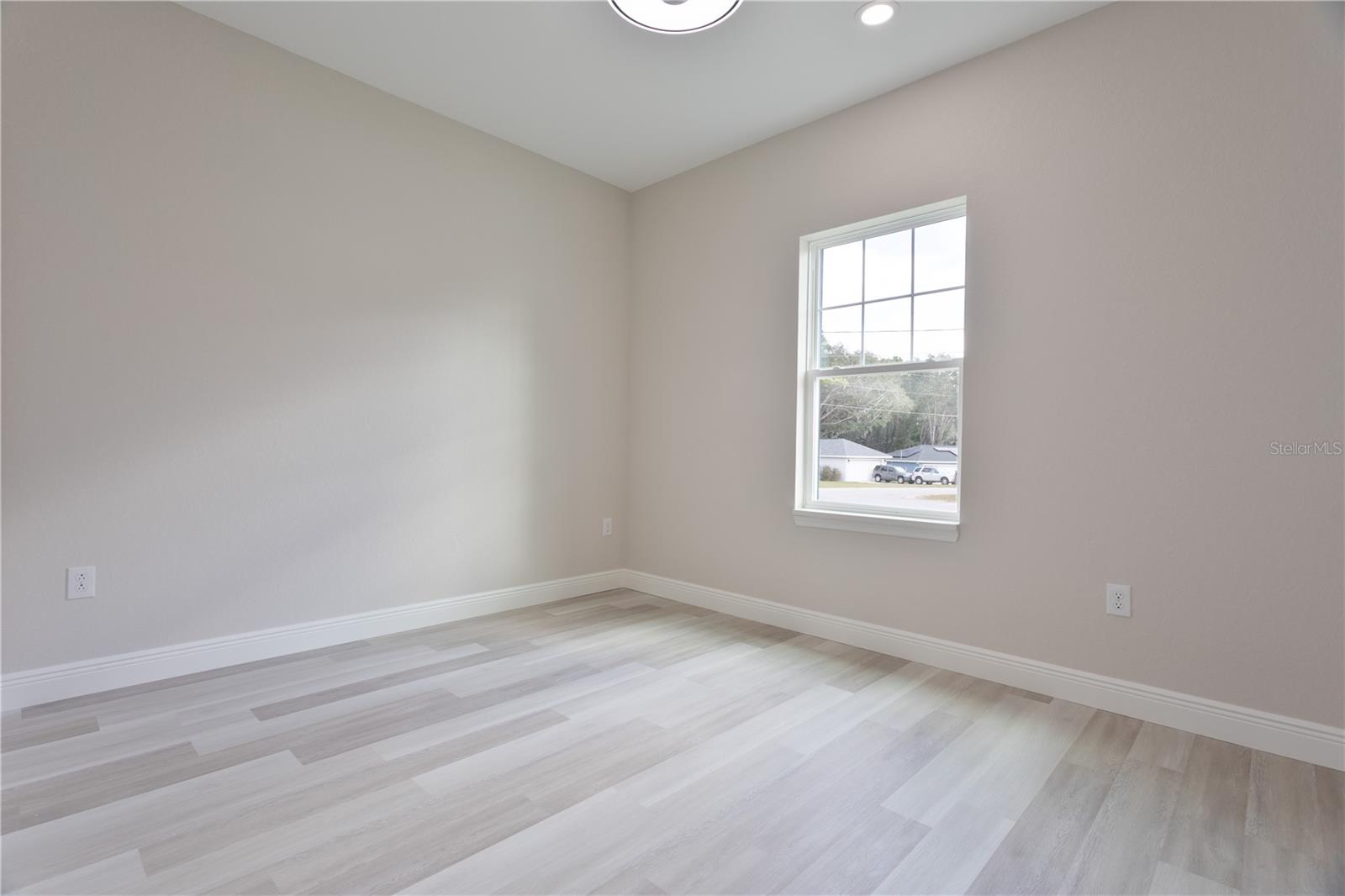 SILVER SPGS SHORES UN 18 - Residential