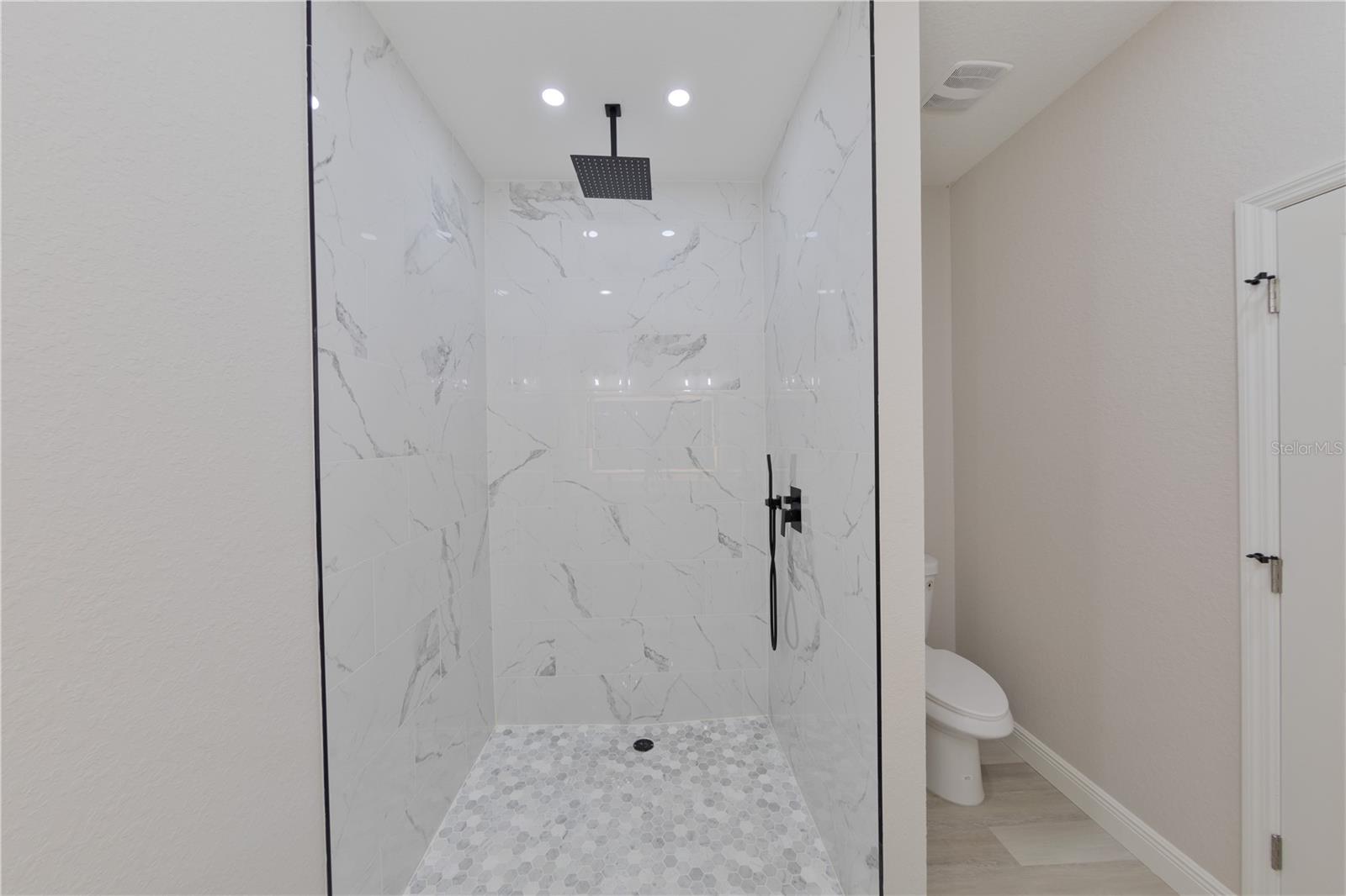 SILVER SPGS SHORES UN 18 - Residential