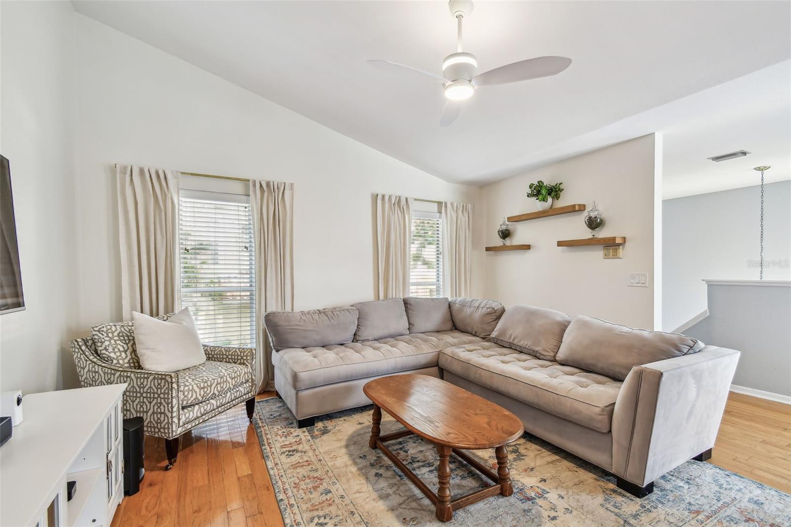 3205 W DE LEON STREET F