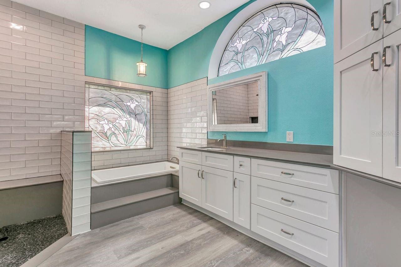 COUNTRY GATE - Residential