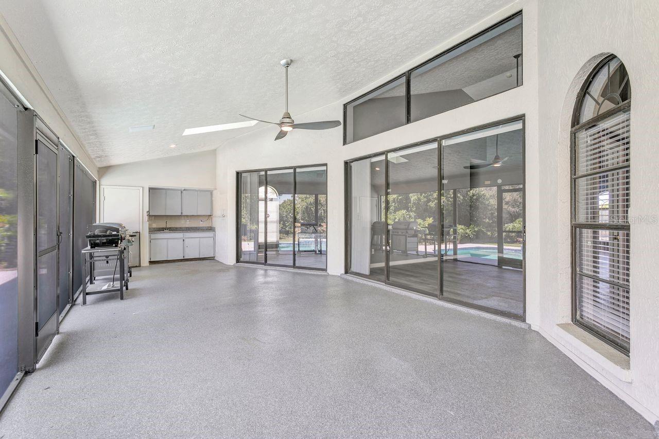 COUNTRY GATE - Residential