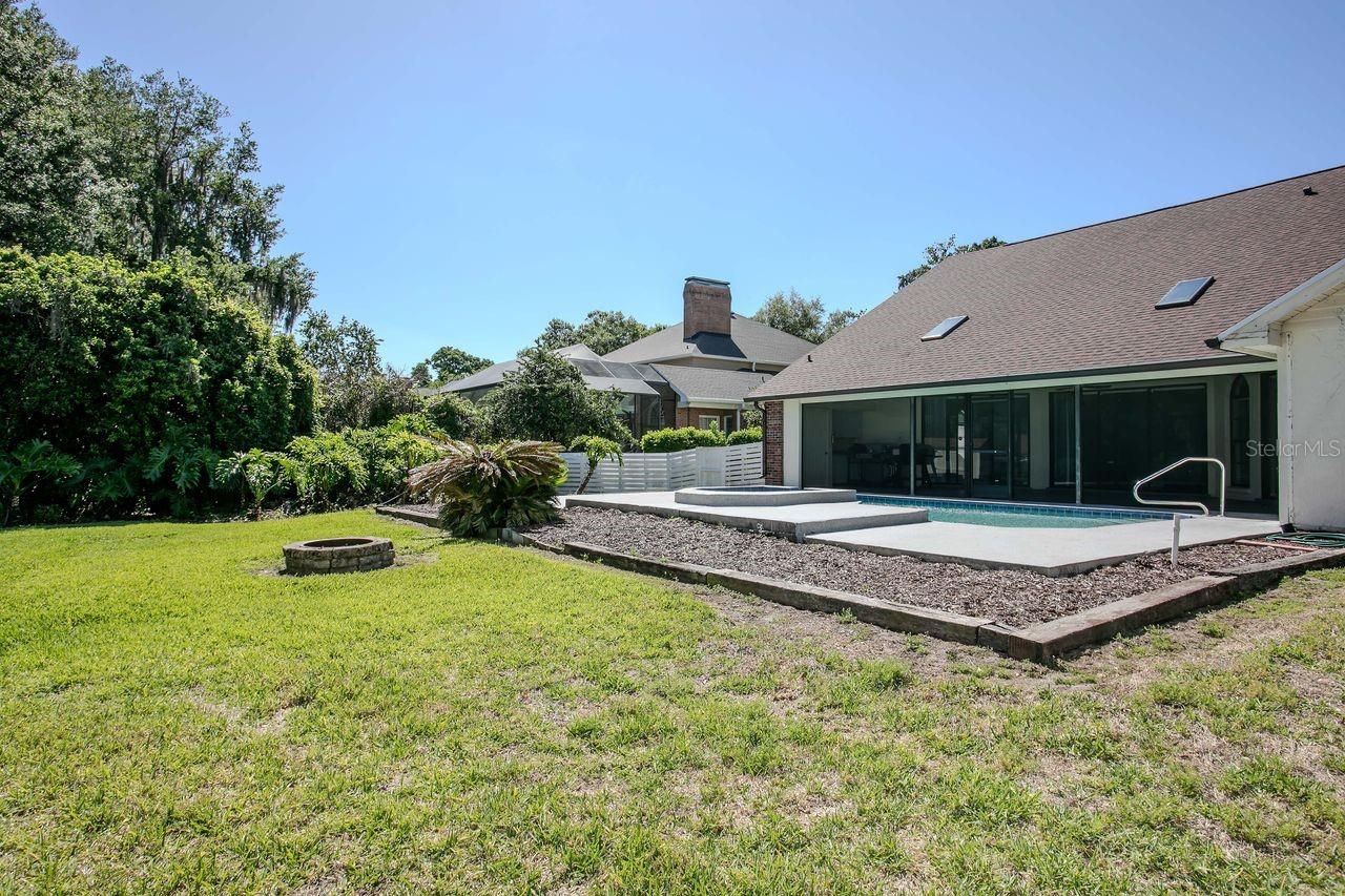 COUNTRY GATE - Residential