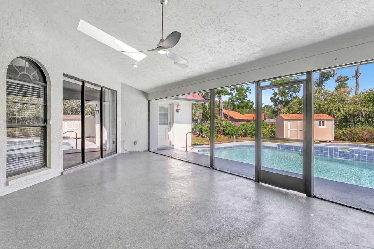 COUNTRY GATE - Residential