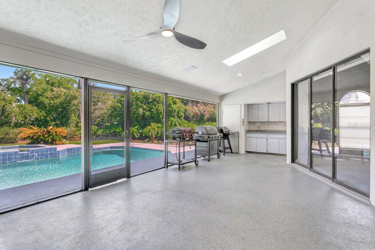 COUNTRY GATE - Residential